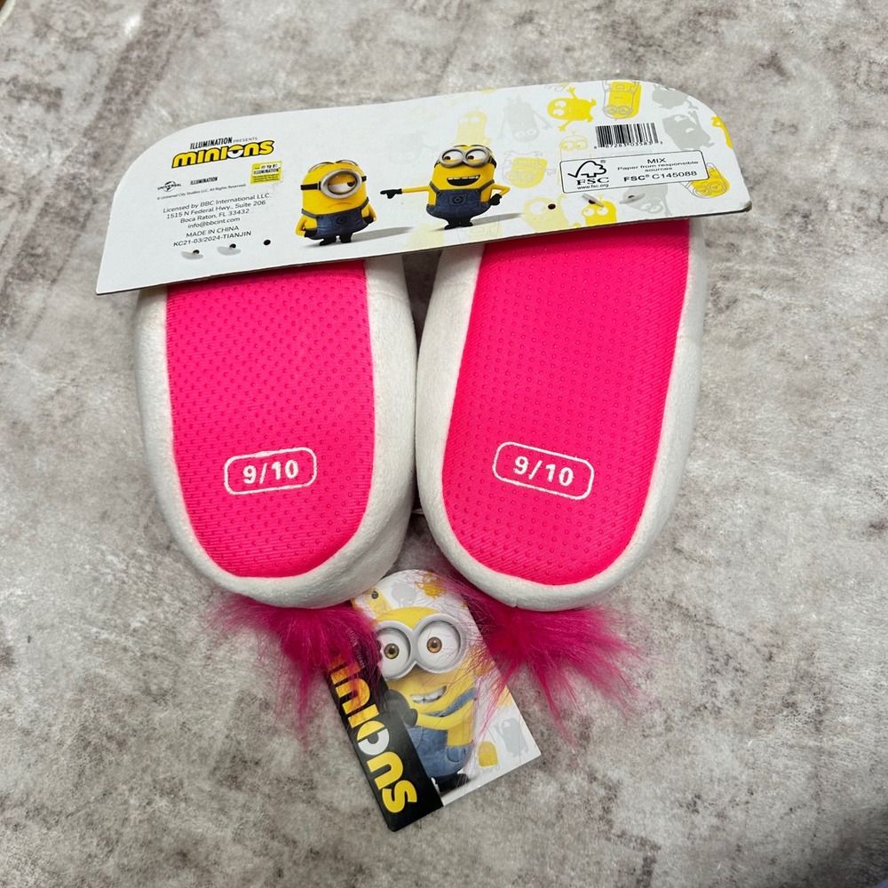 Minions Unicorn Slippers Kids Size 9/10 White Pink Plush Despicable Costume C3 - Picture 3 of 3